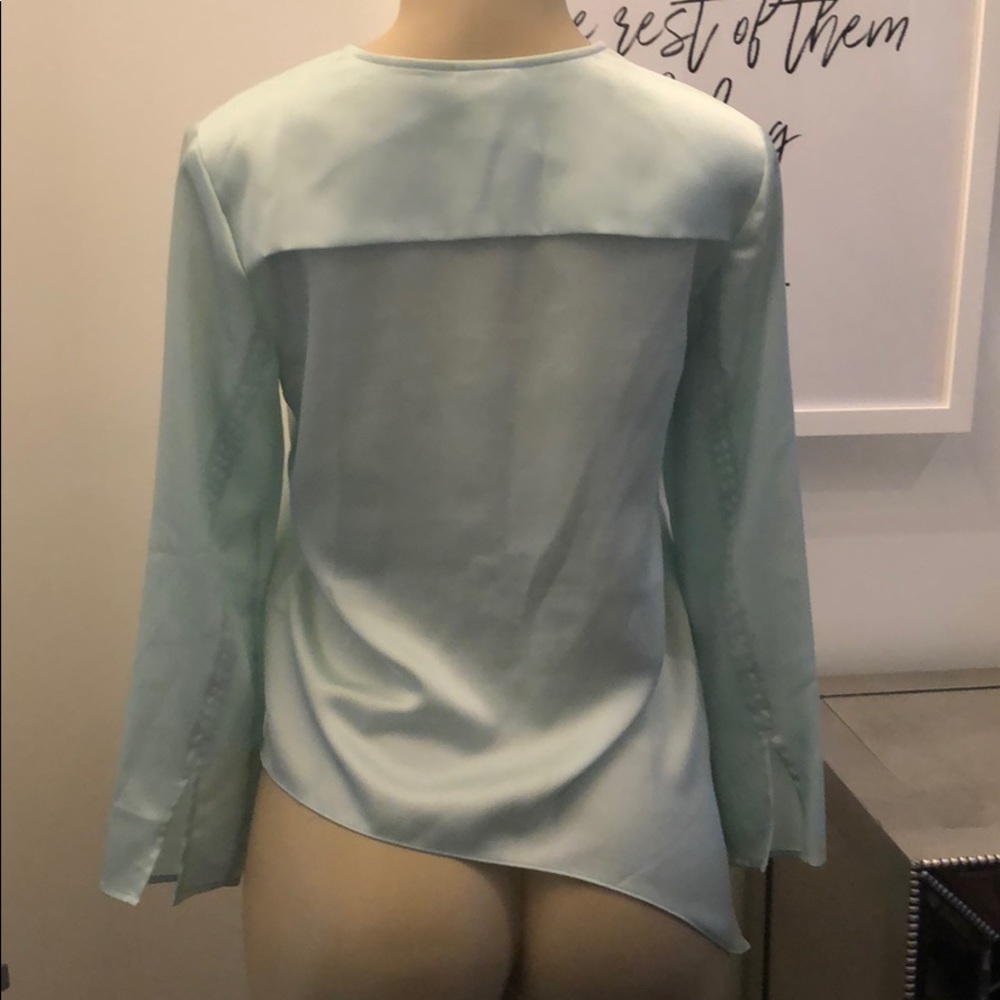 Cute A Symmetrical light blue H&M blouse - Picture 2 of 4